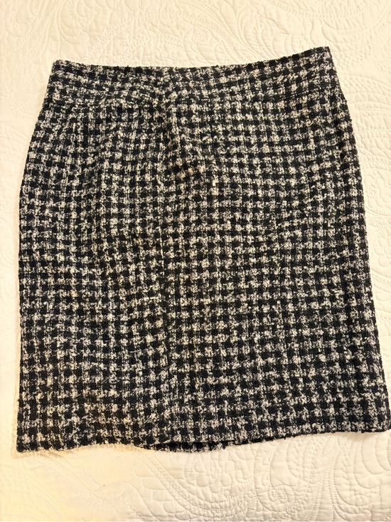 Evan Picone Dresses & Skirts - Evan Picone Black and White Houndstooth Pencil Skirt